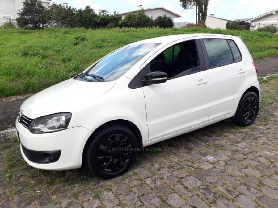 VOLKSWAGEN - FOX - 2014/2014 - Branca - R$ 41.500,00