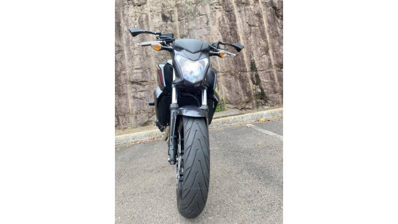 HONDA - CB 650 - 2015/2015 - Cinza - R$ 36.800,00