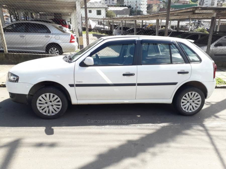 VOLKSWAGEN - GOL - 2013/2014 - Branca - R$ 30.500,00