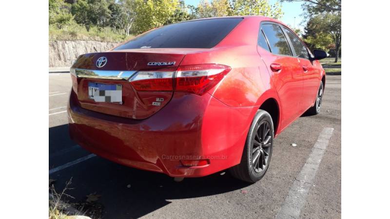 TOYOTA - COROLLA - 2016/2017 - Vermelha - Sob Consulta